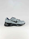 Nike Initiator HQ1183-141 White Grey Black Classic Low Top Retro Running Sneakers